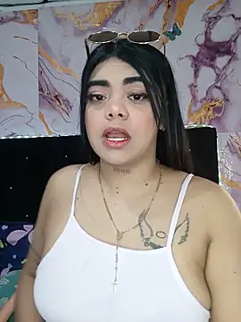 luxuryluna online show from May 2026 11:14:01 PM