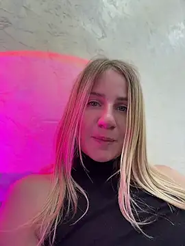 Snapshot of AnnaMist_ chatting on July 2026 06:36:01 PM AnnaMist online show from July 2026 06:36:01 PM