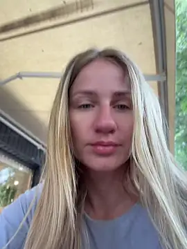 Snapshot of AnnaMist_ chatting on July 2026 06:53:01 AM AnnaMist online show from July 2026 06:53:01 AM