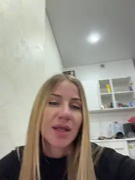 Snapshot of AnnaMist_ chatting on July 2026 06:56:01 PM AnnaMist online show from July 2026 06:56:01 PM