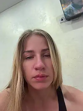 Snapshot of AnnaMist_ chatting on July 2026 08:20:01 PM AnnaMist online show from July 2026 08:20:01 PM