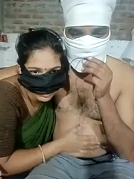 Snapshot of Hindicouple1 chatting on June 2026 04:01:01 PM Hindicouple1 online show from June 2026 04:01:01 PM