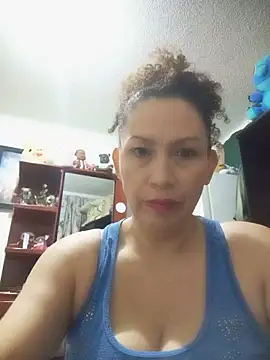 Snapshot of paulett15 chatting on June 2026 02:18:01 PM paulett15 online show from June 2026 02:18:01 PM