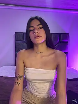 lis hot ec online show from June 2026 08:42:01 PM