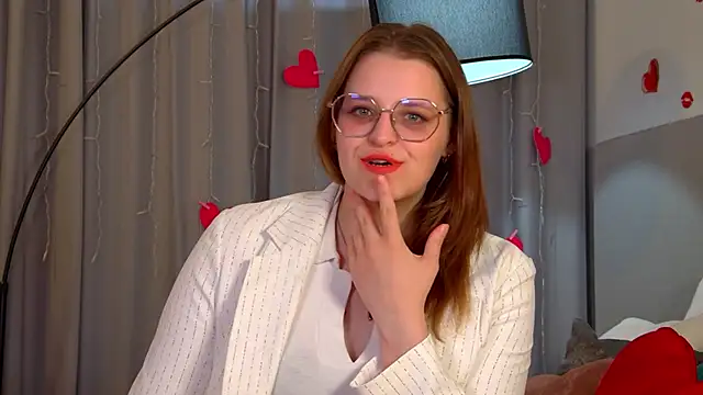AlexaAvery online show from June 2026 06:27:02 PM