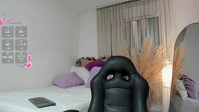 Charlotte pleasure online show from May 2026 10:03:02 AM