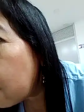 Snapshot of Catalina--14 chatting on May 2026 02:47:01 PM Catalina--14 online show from May 2026 02:47:01 PM