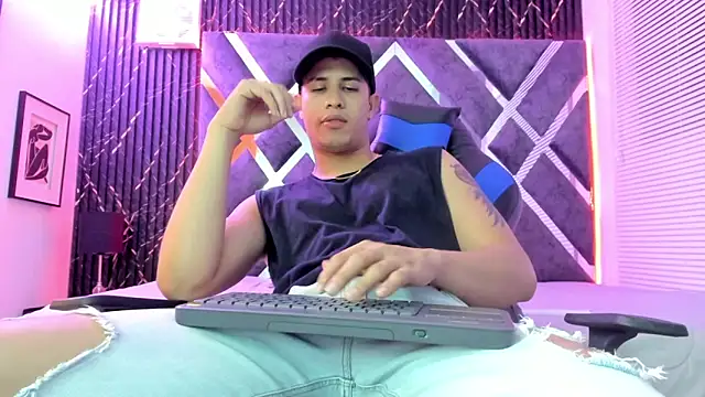 dominic connor online show from June 2026 03:25:02 AM