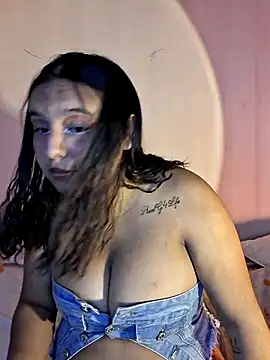 Snapshot of Dakota_skyyy chatting on May 2026 10:19:01 PM Dakota skyyy online show from May 2026 10:19:01 PM