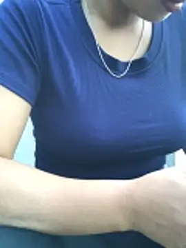Mirra-a online show from May 2026 11:47:02 PM