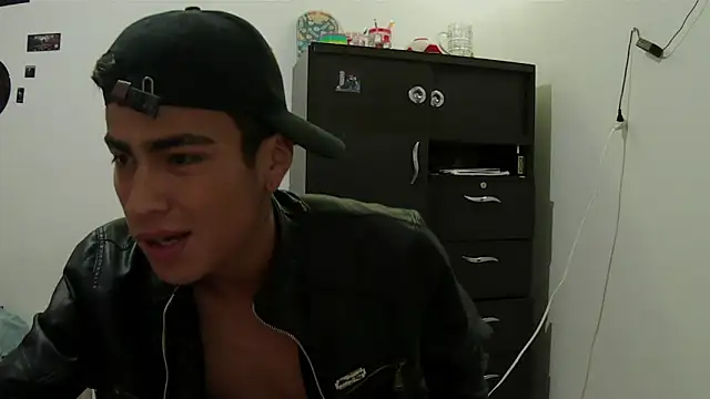 Snapshot of Fenix_hardcock chatting on May 2026 11:15:02 AM Fenix hardcock online show from May 2026 11:15:02 AM