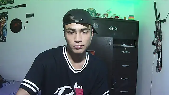 Snapshot of Fenix_hardcock chatting on May 2026 08:31:02 PM Fenix hardcock online show from May 2026 08:31:02 PM