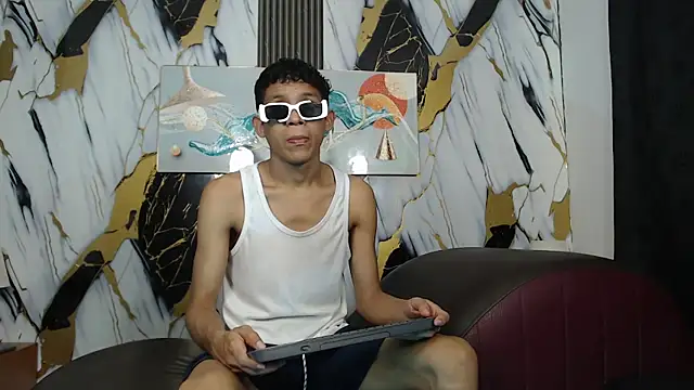 Snapshot of RONALDA_HOT26 chatting on May 2026 07:47:01 AM RONALDA HOT26 online show from May 2026 07:47:01 AM