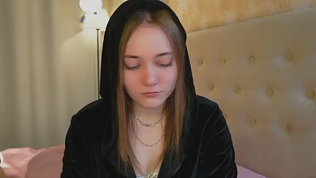CassieSwon online show from June 2026 04:38:01 PM