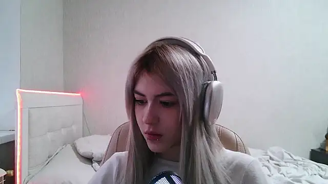 Snapshot of lettiegray chatting on May 2026 10:14:01 AM lettiegray online show from May 2026 10:14:01 AM