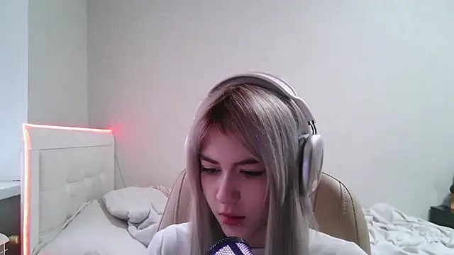 Snapshot of lettiegray chatting on May 2026 10:36:01 AM lettiegray online show from May 2026 10:36:01 AM