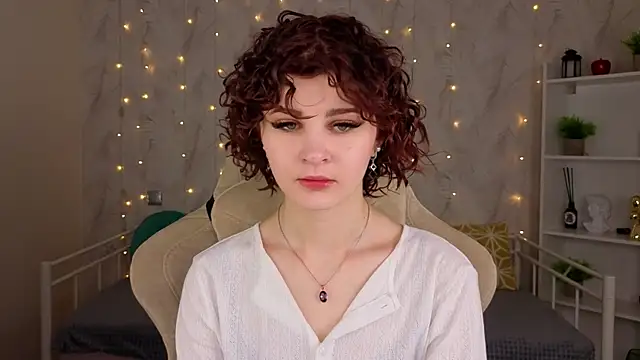 Snapshot of Kira__Fluffy chatting on June 2026 12:07:02 AM Kira Fluffy online show from June 2026 12:07:02 AM