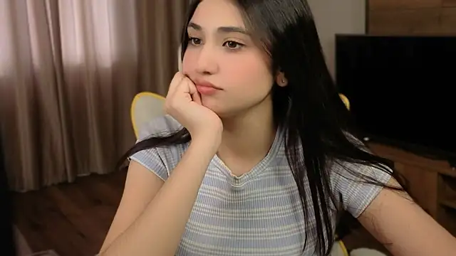 honeylanaa online show from May 2026 04:32:02 AM