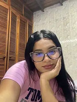 sara alejandra online show from May 2026 01:25:01 AM