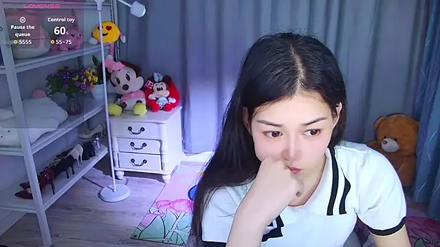 QinQin-888 online show from May 2026 03:26:01 AM