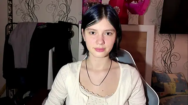 MinnieMoonie online show from May 2026 02:04:02 PM