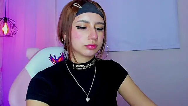 Snapshot of leri_rose_ chatting on June 2026 12:22:01 PM leri rose online show from June 2026 12:22:01 PM