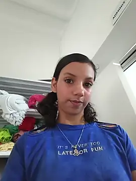 Snapshot of DaliaKhemu chatting on June 2026 12:33:01 PM DaliaKhemu online show from June 2026 12:33:01 PM