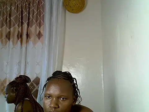 Snapshot of Sexxyfrey chatting on June 2026 12:32:02 AM Sexxyfrey online show from June 2026 12:32:02 AM