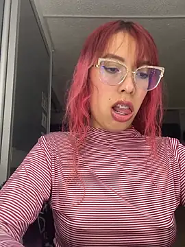 Snapshot of MeraSecretXXX chatting on June 2026 01:50:02 PM MeraSecretXXX online show from June 2026 01:50:02 PM