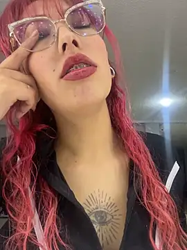 Snapshot of MeraSecretXXX chatting on June 2026 01:05:02 PM MeraSecretXXX online show from June 2026 01:05:02 PM