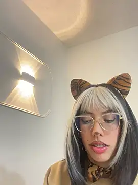 Snapshot of MeraSecretXXX chatting on May 2026 12:00:02 PM MeraSecretXXX online show from May 2026 12:00:02 PM