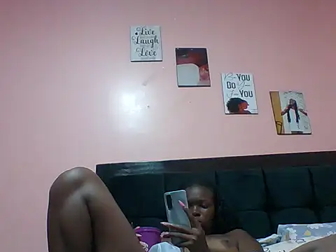 Snapshot of shantell_1 chatting on June 2026 07:15:02 PM shantell 1 online show from June 2026 07:15:02 PM