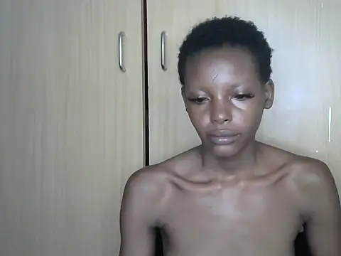 Snapshot of petite_hottie chatting on May 2026 06:16:01 PM petite hottie online show from May 2026 06:16:01 PM