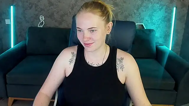 Snapshot of NikkyReyyy chatting on May 2026 01:07:01 PM NikkyReyyy online show from May 2026 01:07:01 PM
