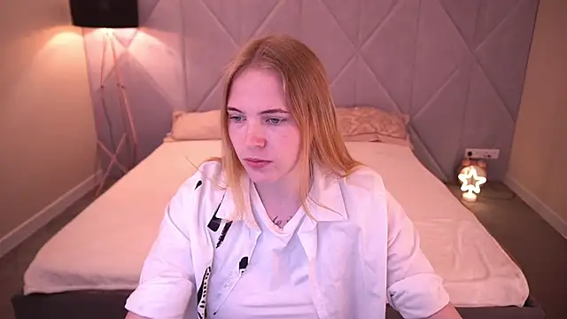 Snapshot of NikkyReyyy chatting on May 2026 05:34:02 AM NikkyReyyy online show from May 2026 05:34:02 AM