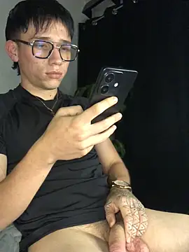 Snapshot of Salvatore_angelo chatting on May 2026 02:41:01 AM Salvatore angelo online show from May 2026 02:41:01 AM