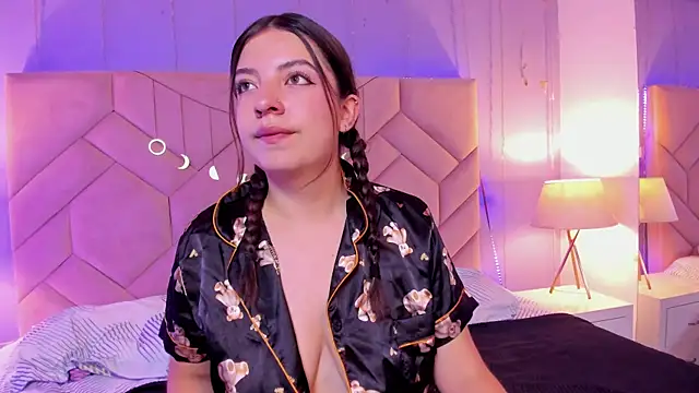 Sara Deen online show from June 2026 11:37:01 AM