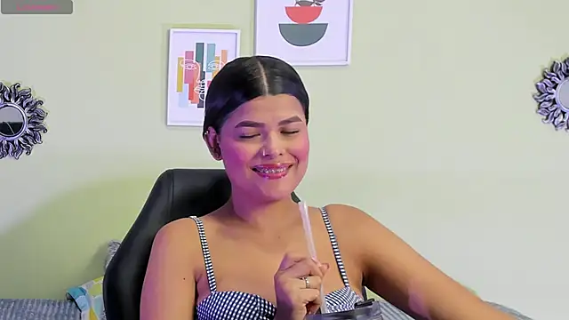 Snapshot of salome_cuty chatting on June 2026 09:20:02 AM salome cuty online show from June 2026 09:20:02 AM