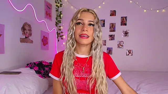 cinniaa  online show from May 2026 01:34:01 AM