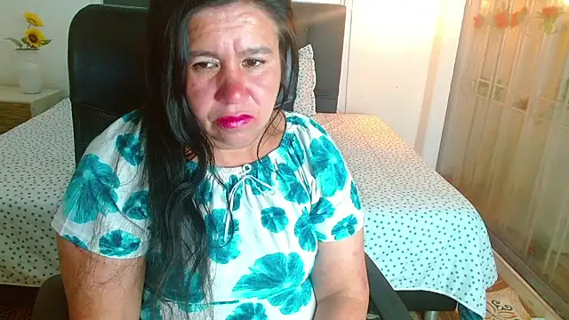 evelin 12  online show from May 2026 09:23:02 PM