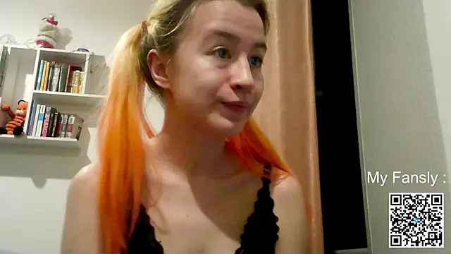Emilya201 online show from May 2026 09:46:02 PM