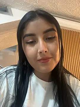 Snapshot of Alaia_22 chatting on May 2026 05:25:02 AM Alaia 22 online show from May 2026 05:25:02 AM