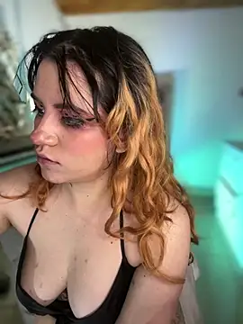 NikkiNix online show from June 2026 01:10:01 PM