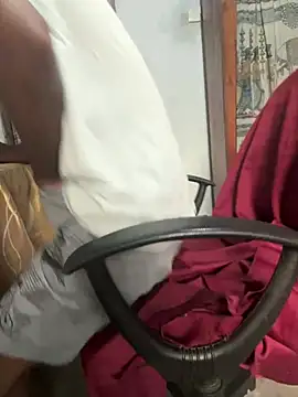 Snapshot of Inuchethi chatting on March 2025 01:27:02 AM Inuchethi online show from March 2025 01:27:02 AM