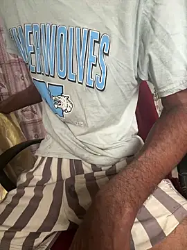 Snapshot of Inuchethi chatting on March 2025 01:34:02 AM Inuchethi online show from March 2025 01:34:02 AM