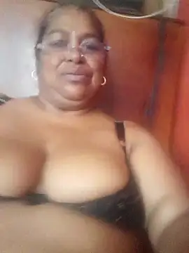 Snapshot of Megansquirt69 chatting on May 2026 03:00:01 PM Megansquirt69 online show from May 2026 03:00:01 PM