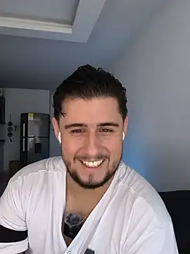 Snapshot of Ryan_evannss_ chatting on July 2026 10:05:01 PM Ryan evannss online show from July 2026 10:05:01 PM