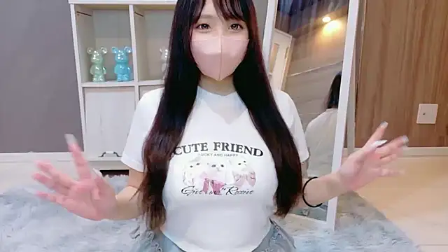 Snapshot of Runa-nn chatting on June 2026 04:08:01 PM Runa-nn online show from June 2026 04:08:01 PM