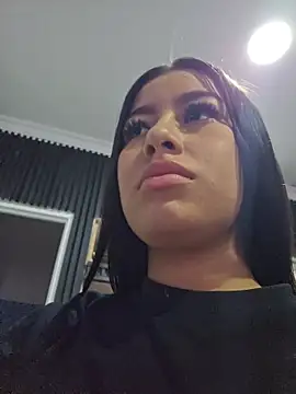 Snapshot of Luisa_Madrid chatting on June 2026 11:43:01 AM Luisa Madrid online show from June 2026 11:43:01 AM