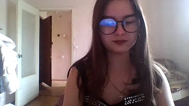 Snapshot of Bellochka201 chatting on May 2026 08:52:01 AM Bellochka201 online show from May 2026 08:52:01 AM